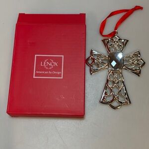 Lenox Bejeweled Cross holiday ornament, silver plate w/gem, 4.75 x 3.5”, boxed